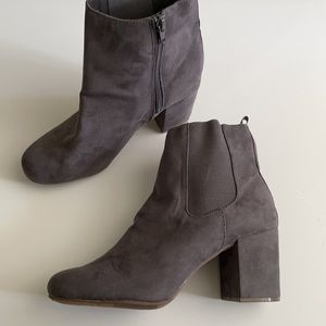 Gap gray suede women’s booties